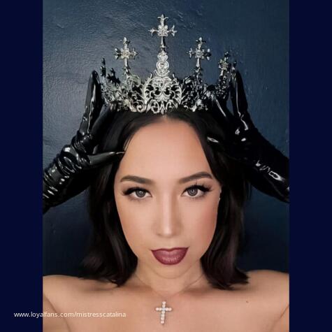 The LA FemDom avatar