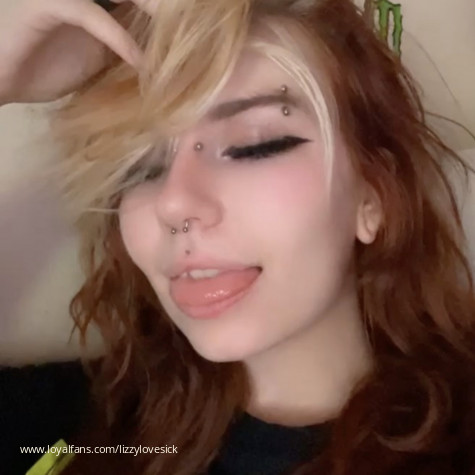 Lizzy Lovesick avatar