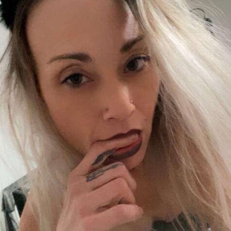 AshleyDee23 avatar