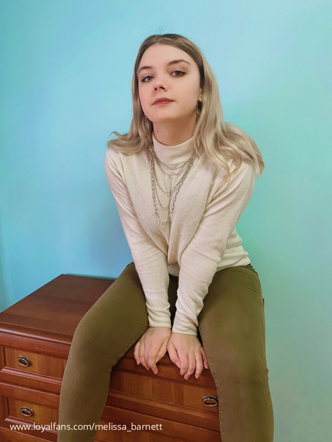 Official Social Fan Page LoyalFans