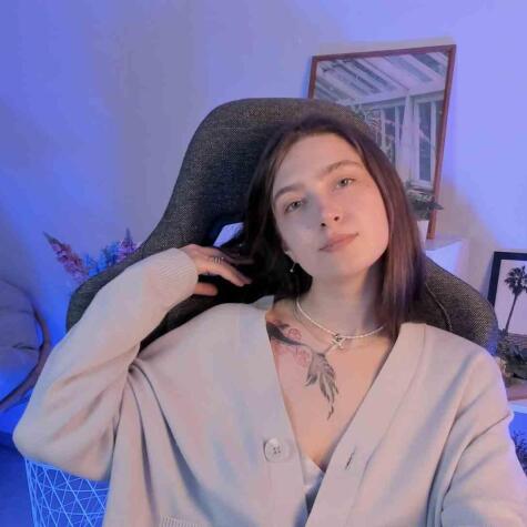 AnnieHolt's Official Social Fan Page | LoyalFans