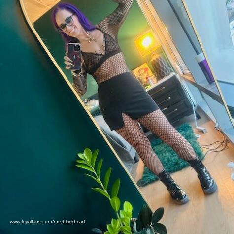 Mrsblackheart avatar