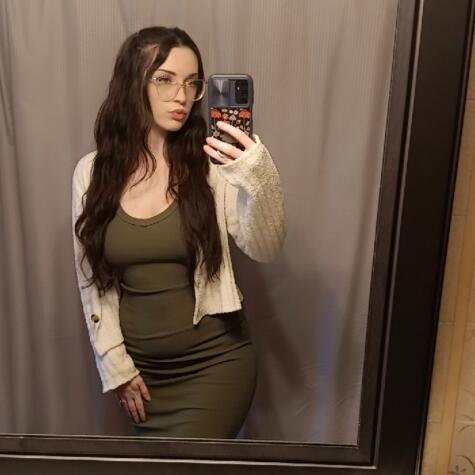 DevotedToViolet avatar