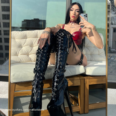MASTER ALEXIS   LA Findom Femdom Pro Domme avatar