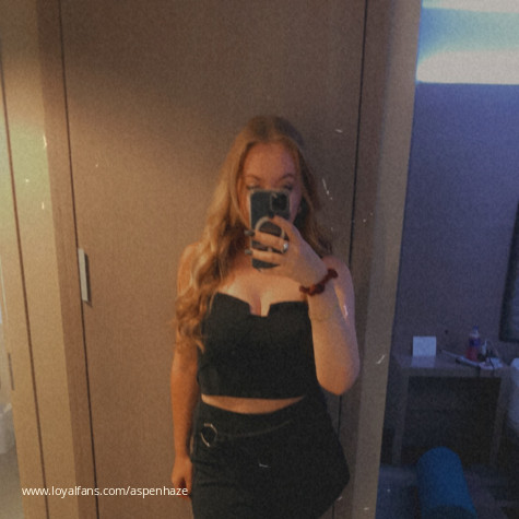 Findomme Aspen Haze’s Official Social Fan Page LoyalFans