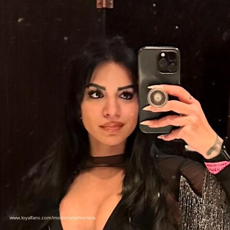 ModernDayMorticia avatar