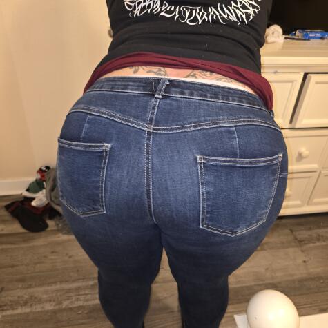 BustinBoobs avatar