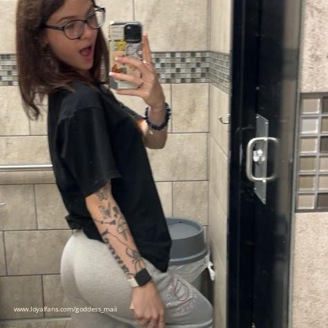 mai xoxo’s Official Social Fan Page | LoyalFans