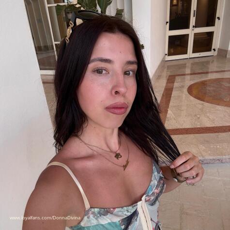 Goddess Donna Divina Femdom Findom avatar