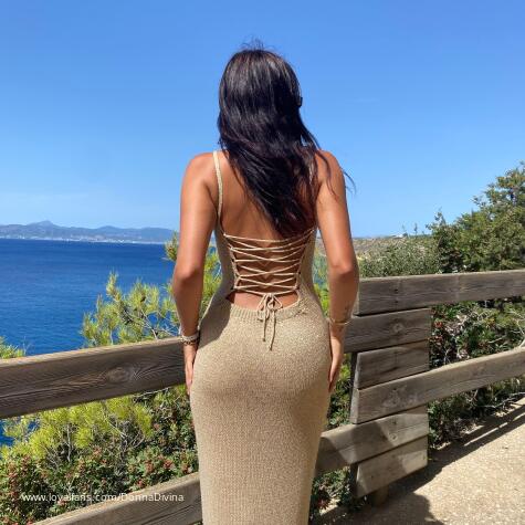 Goddess Donna Divina Femdom Findom avatar