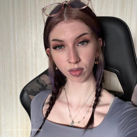 Poorlore avatar