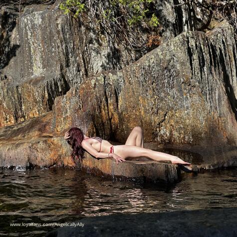 Earths Favorite Angel avatar