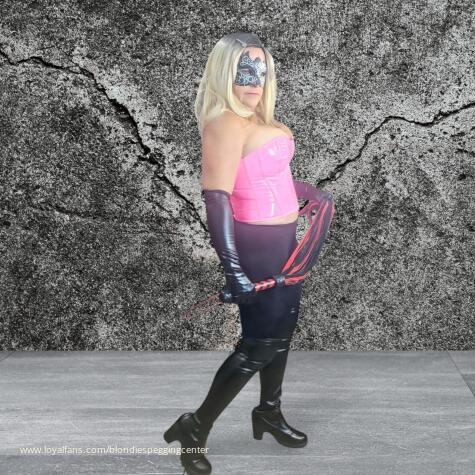 Blondies Pegging Center avatar