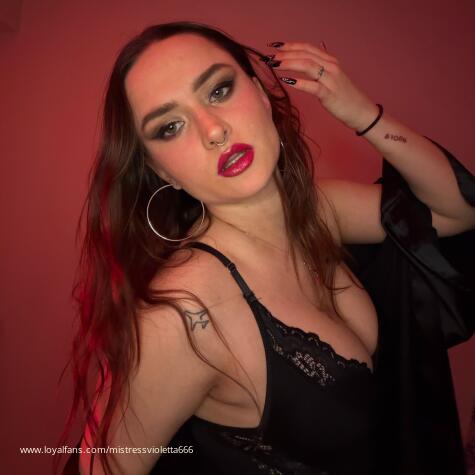 MistressVioletta666 avatar