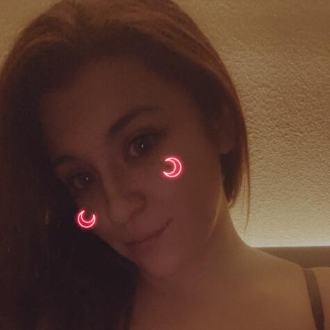 Molly Daisy avatar