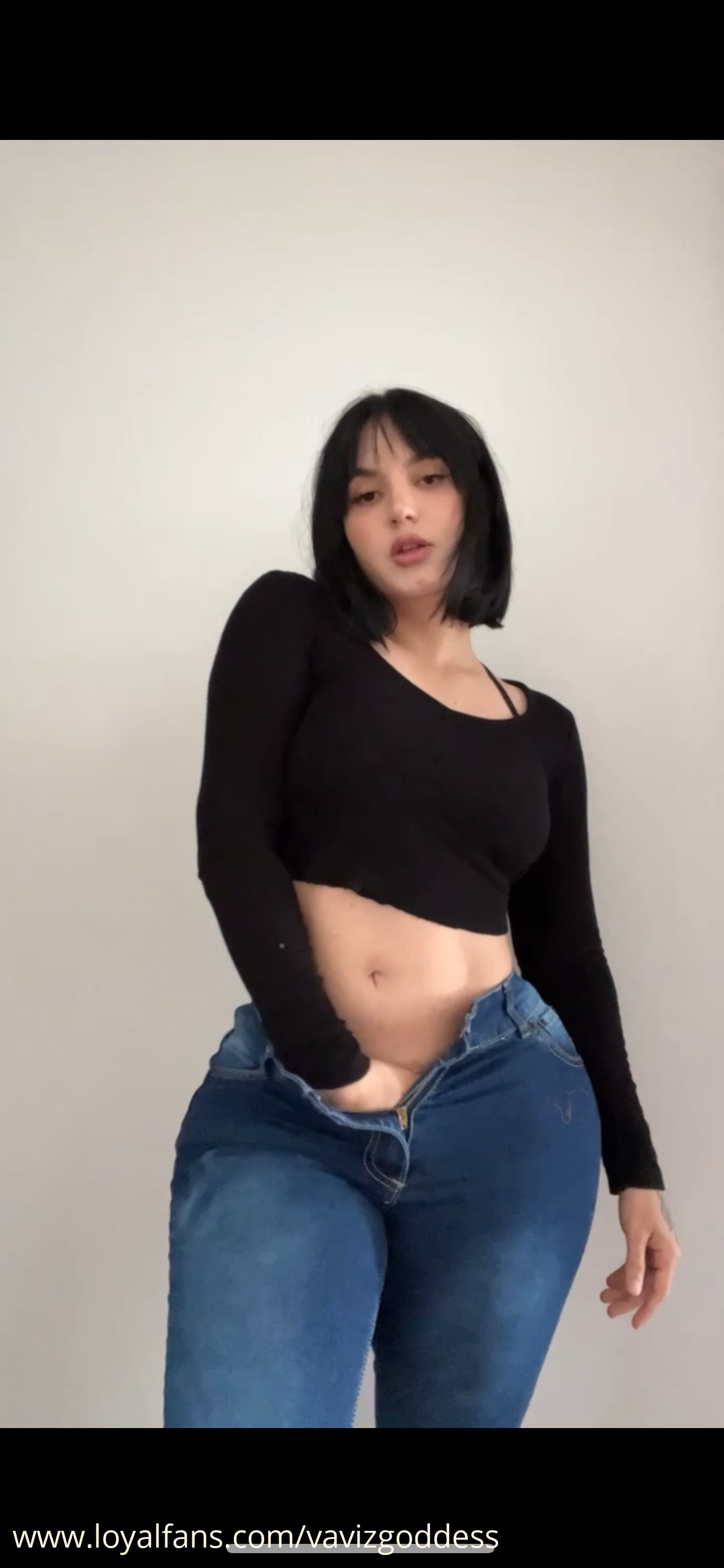 Vaviz Goddess’s Official Social Fan Page | LoyalFans
