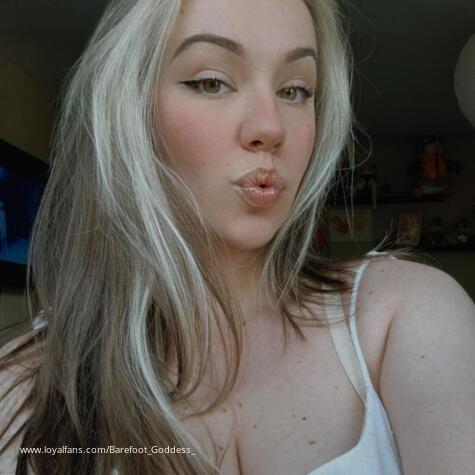 BarefootGoddesss avatar