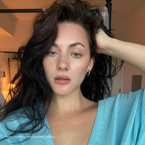 Anasia Goddess Official Profile www.Loyalfans