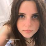 LauraGirl22 avatar