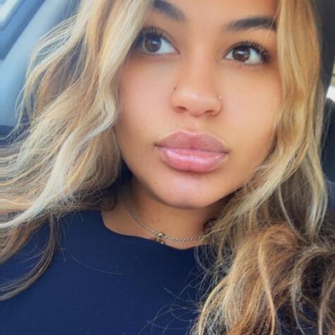 Sophia23 avatar
