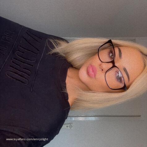 EmrysLight avatar