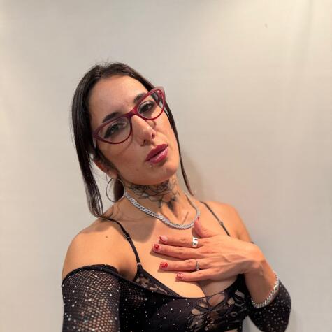 badgalolaa avatar