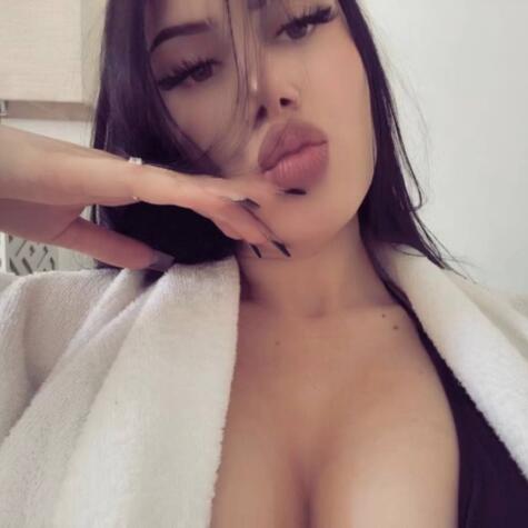 HazelHayess avatar