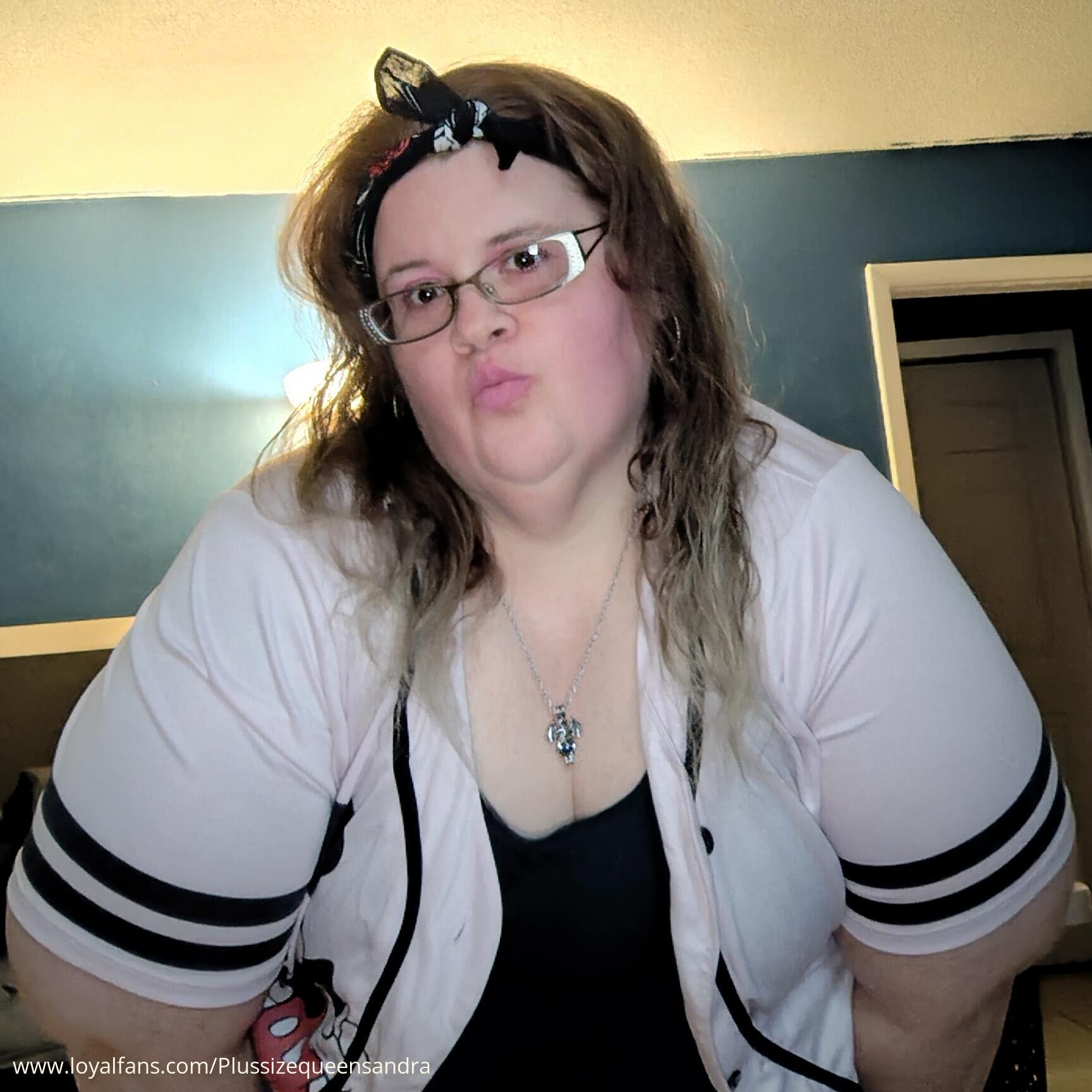 BBW Queen Sandra kink switch findom’s Official Social Fan Page LoyalFans