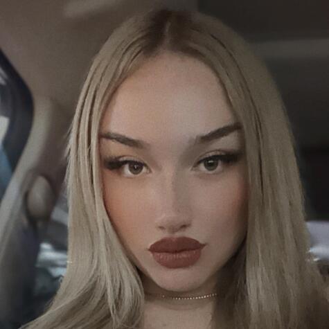 Mia Santorini avatar