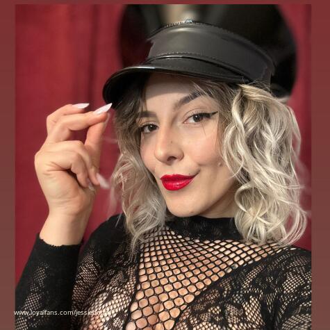 JessieBond avatar
