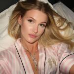 Blonde Goddess Lina  avatar
