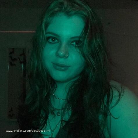diss0lvedg1rl4 avatar