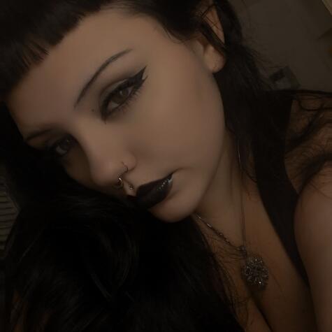 MistressMadi13 avatar