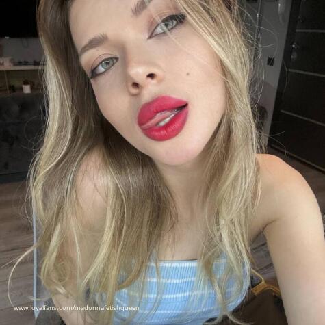 Madonna Fetish Queen Feet lover and Femdom avatar