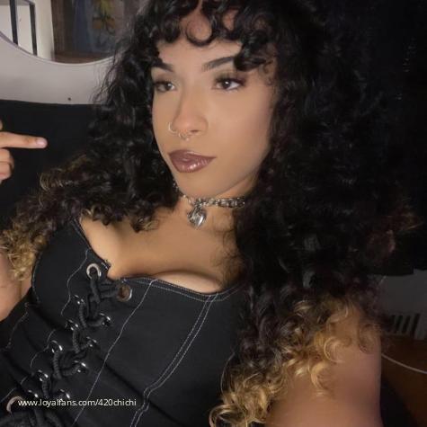 adrihatesu  avatar