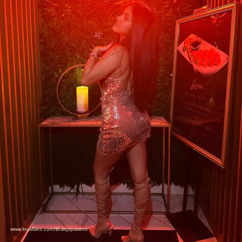 Findom QueenM avatar