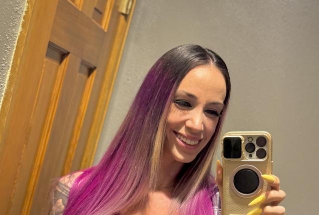 Hotwife Summer - MarsFoxxx Official Photos | www.Loyalfans.com