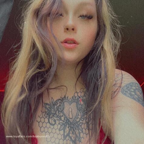 Lolabunni42o avatar