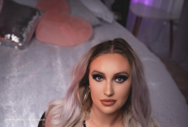 𝐀𝐒𝐒 𝐂𝐎𝐌𝐏𝐈𝐋𝐀𝐓𝐈𝐎𝐍 - Harley Jade Official Profile | www.Loyalfans.com