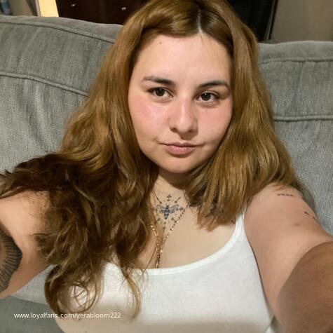 Verabloom222 avatar