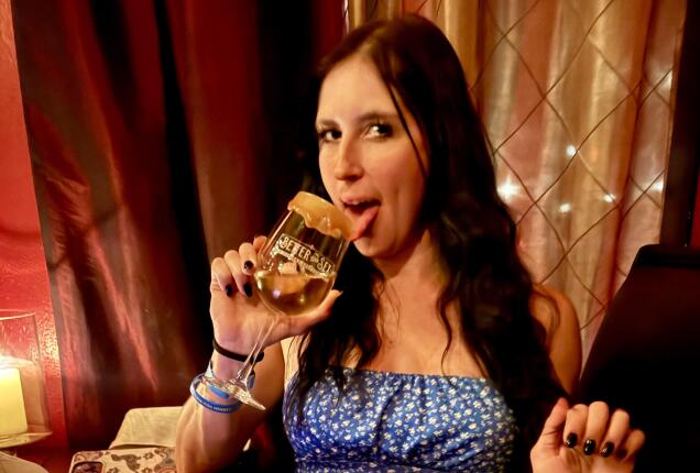 Marie Fox: Pussy Upskirt - MarieFox31 Official Photos | www.Loyalfans.com