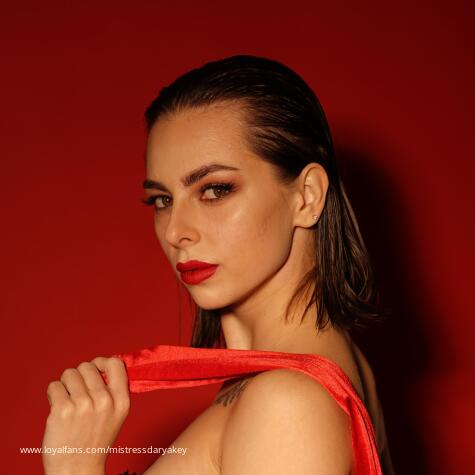 MistressDaryaKey avatar