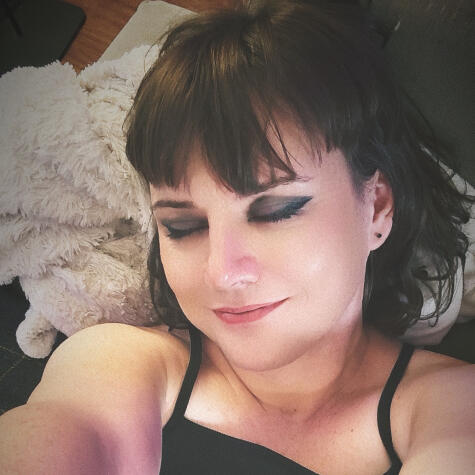 IzzySlumber avatar