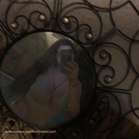 YourGoddessLexi10 avatar