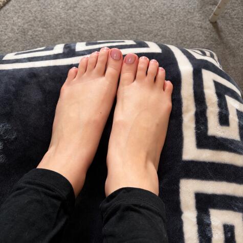 Prettylittlesoles avatar