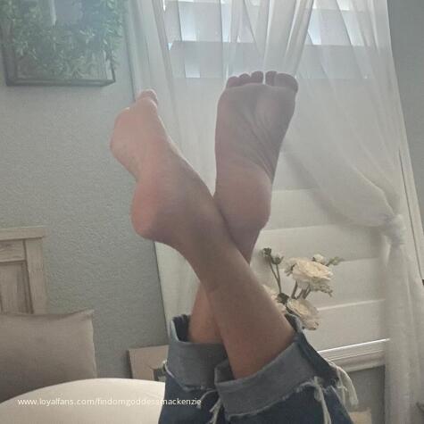 Findom Goddess Mackenzie avatar