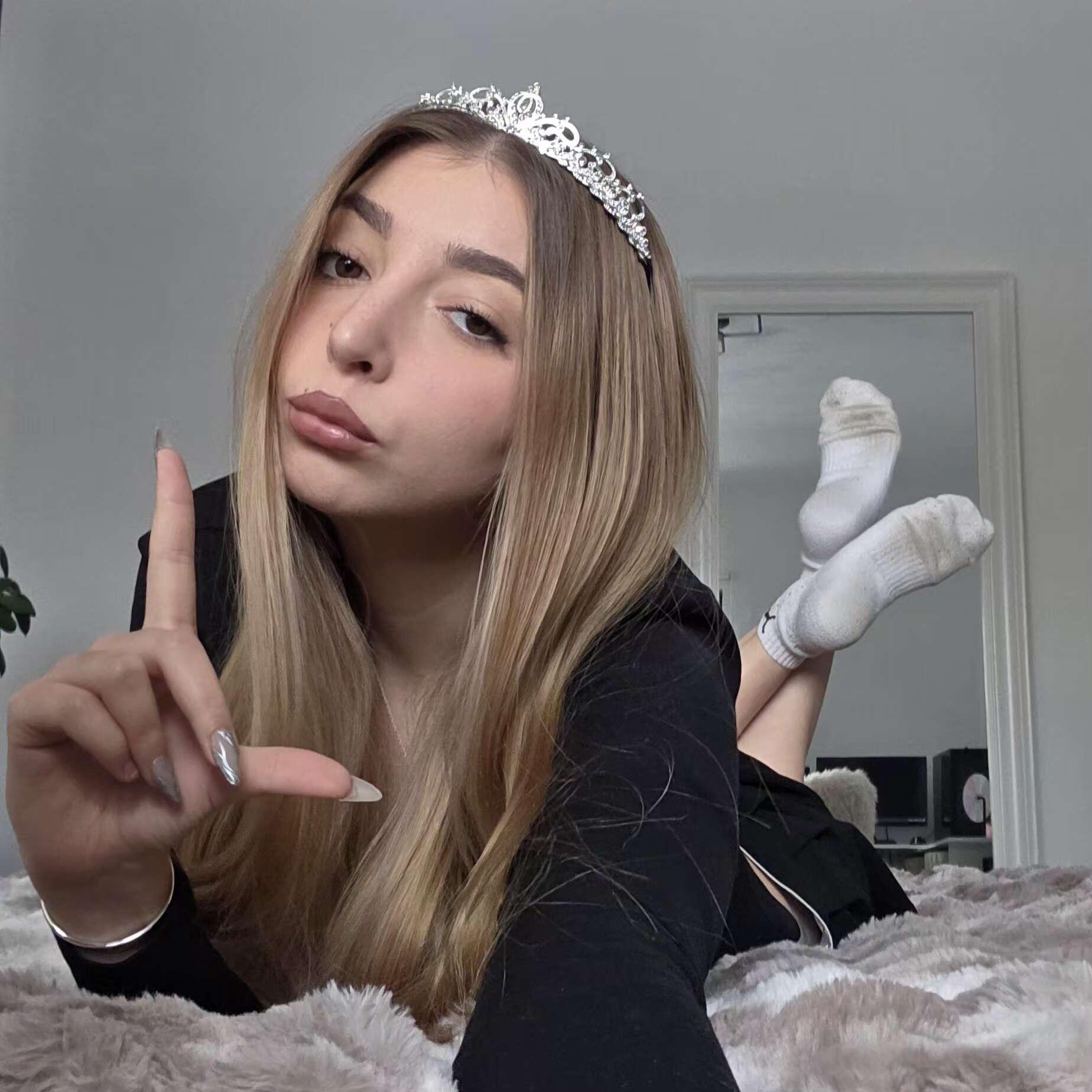 Princess Amelia x's videos and clips | Official account | LoyalFans