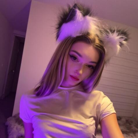 Lexi Lillies avatar