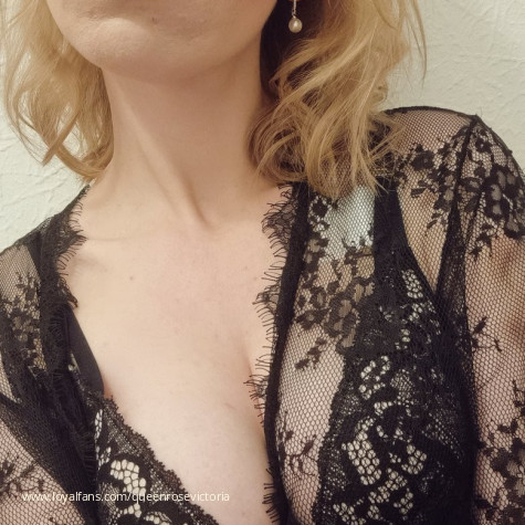 Queen Rose Victoria avatar