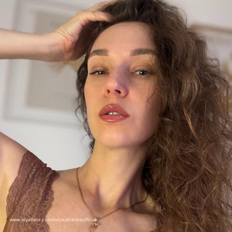 Lady Katherine avatar